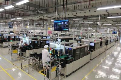 華為代工廠要求工人站崗作業(yè),員工:工資低的一逼好意思叫人站著